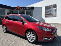 Rood Gebruikt 2015 Ford Focus Stationwagen | € 7.940 (Super prijs)