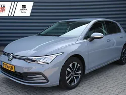 Grijs Gebruikt 2021 VW Golf VIII Style Hatchback | € 18.795 (Super prijs)