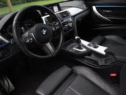 Grijs Gebruikt 2019 BMW 318 M Sport Stationwagen | € 18.445 (Eerlijke prijs)