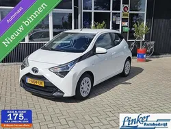 Wit Gebruikt 2020 Toyota Aygo X-play Hatchback | € 12.850 (Eerlijke prijs)