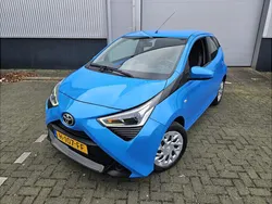 Gebruikt 2020 Toyota Aygo X-play Hatchback | € 11.844 (Eerlijke prijs)