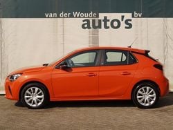 Oranje (metallic) Gebruikt 2022 Opel Corsa-e Edition Hatchback | € 15.400 (Goede deal)