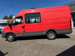 Rood Gebruikt 2014 Iveco Daily Van | € 4.750 (Goede deal)
