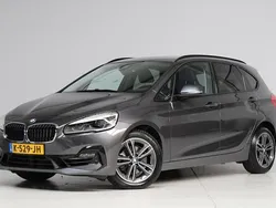 Grijs Gebruikt 2020 BMW 220 Executive Stationwagen | € 23.945 (Goede deal)