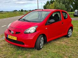 Rood Gebruikt 2008 Toyota Aygo Hatchback | € 3.250 (Iets duurder)