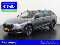 Grijs Gebruikt 2022 Skoda Octavia SportLine Stationwagen | € 28.740 (Duur)