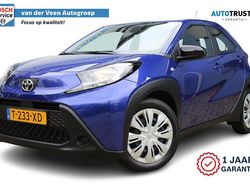 Blauw Gebruikt 2023 Toyota Aygo Play Hatchback | € 15.920 (Eerlijke prijs)