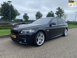 Zwart Gebruikt 2014 BMW 530 Executive Stationwagen | € 16.950