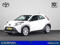 Wit Gebruikt 2024 Toyota Aygo X Play SUV | € 17.400