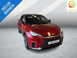 Rood Nieuw 2025 Lexus LBX SUV | € 41.950 (Eerlijke prijs)