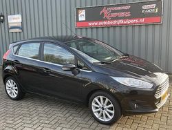 Zwart (metallic) Gebruikt 2015 Ford Fiesta Titanium Hatchback | € 4.650 (Goede deal)