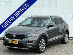 Grijs (metallic) Gebruikt 2019 VW T-Roc Business SUV | € 19.700 (Eerlijke prijs)