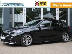 Zwart Gebruikt 2022 BMW 118 M Sport Hatchback | € 28.950 (Iets duurder)