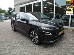 Zwart Gebruikt 2022 Renault Mégane Iconic Hatchback | € 27.950 (Eerlijke prijs)