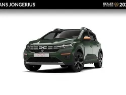 Cedar green (groen mica) Nieuw 2025 Dacia Sandero Extreme Hatchback | € 29.300 (Duur)