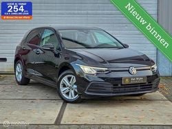 Zwart Gebruikt 2021 VW Golf VIII Life Hatchback | € 18.990 (Goede deal)