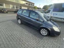 Grijs Gebruikt 2008 Opel Zafira MPV | € 1.500 (Goede deal)
