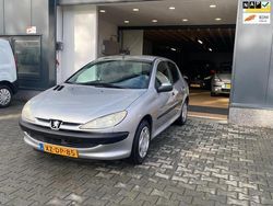 Grijs Gebruikt 1999 Peugeot 206 Hatchback | € 1.399 (Eerlijke prijs)