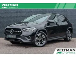 Zwart Gebruikt 2021 Mercedes GLA250 Luxury SUV | € 35.795 (Goede deal)