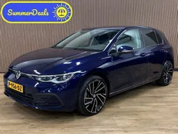 Blauw, metallic lak Gebruikt 2020 VW Golf VIII R-line Hatchback | € 25.945 (Super prijs)