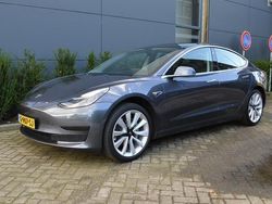 Gebruikt 2019 Tesla Model 3 Standard Range Sedan | € 20.950 (Eerlijke prijs)