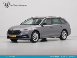 Grijs Gebruikt 2024 Skoda Octavia Business Line Stationwagen | € 31.335 (Iets duurder)