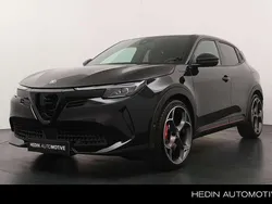 Zwart Nieuw 2025 Alfa Romeo Junior Veloce SUV | € 51.090 (Iets duurder)