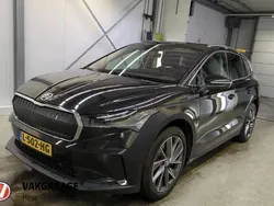 Zwart, metallic lak Gebruikt 2021 Skoda Enyaq iV SUV | € 27.995 (Goede deal)