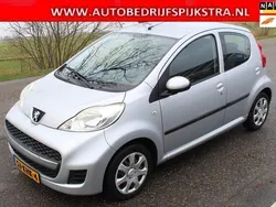 Grijs Gebruikt 2009 Peugeot 107 Hatchback | € 1.845 (Eerlijke prijs)
