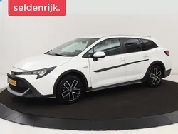 Wit Gebruikt 2020 Toyota Corolla Stationwagen | € 19.900 (Eerlijke prijs)