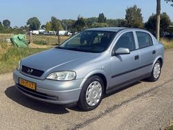 Grijs Gebruikt 2002 Opel Astra Edition Hatchback | € 4.750