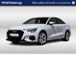 Wit, metallic lak Gebruikt 2023 Audi A3 Advanced Sedan | € 32.950 (Eerlijke prijs)