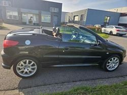 Zwart Gebruikt 2003 Peugeot 206 Cabriolet | € 1.650 (Eerlijke prijs)