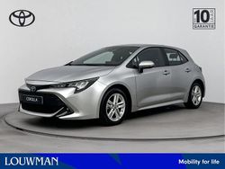 Grijs Gebruikt 2022 Toyota Corolla Hybrid Active Hatchback | € 23.945 (Eerlijke prijs)