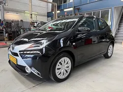 Zwart Gebruikt 2018 Toyota Aygo Hatchback | € 9.850 (Eerlijke prijs)