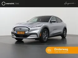 Grijs, metallic lak Gebruikt 2021 Ford Mustang Mach-E SUV | € 32.935 (Iets duurder)
