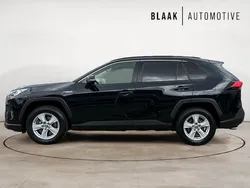 Zwart Gebruikt 2021 Toyota RAV4 Active SUV | € 33.995 (Eerlijke prijs)