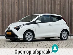 Wit Gebruikt 2019 Toyota Aygo X-play Hatchback | € 12.495 (Eerlijke prijs)