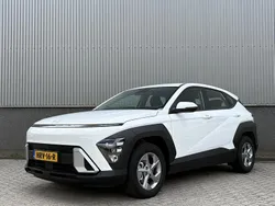 Wit Gebruikt 2024 Hyundai Kona Comfort SUV | € 29.940 (Eerlijke prijs)