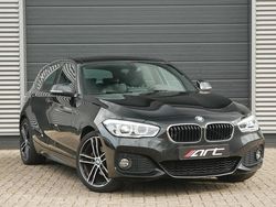 Zwart Gebruikt 2018 BMW 120 Executive Hatchback | € 20.950 (Eerlijke prijs)
