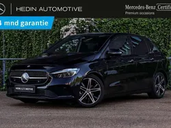 Zwart Gebruikt 2024 Mercedes B180 Advanced MPV | € 37.900