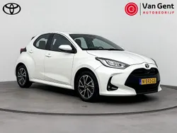 Wit Gebruikt 2021 Toyota Yaris Hybrid Hatchback | € 21.999 (Eerlijke prijs)