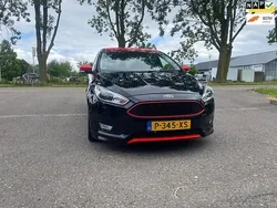 Zwart Gebruikt 2016 Ford Focus Hatchback | € 9.200 (Goede deal)