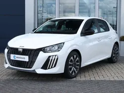 Wit Nieuw 2025 Peugeot 208 Style Hatchback | € 22.900 (Goede deal)