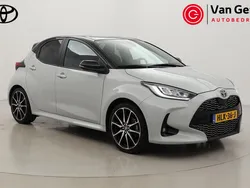 Grijs Gebruikt 2023 Toyota Yaris Hybrid Sport Hatchback | € 27.999 (Iets duurder)