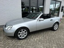 Grijs, metallic lak Gebruikt 1998 Mercedes SLK230 Cabriolet | € 15.950