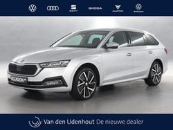 Grijs Gebruikt 2021 Skoda Octavia Business Line Stationwagen | € 20.950 (Goede deal)
