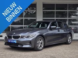 Grijs Gebruikt 2019 BMW 320 Executive Sedan | € 26.950 (Goede deal)