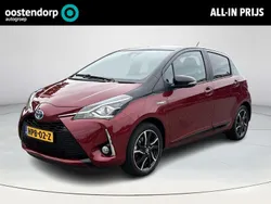 Rood Gebruikt 2017 Toyota Yaris Hybrid Hatchback | € 17.950 (Iets duurder)