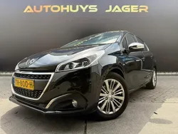 Zwart Gebruikt 2018 Peugeot 208 Allure Hatchback | € 7.999 (Eerlijke prijs)